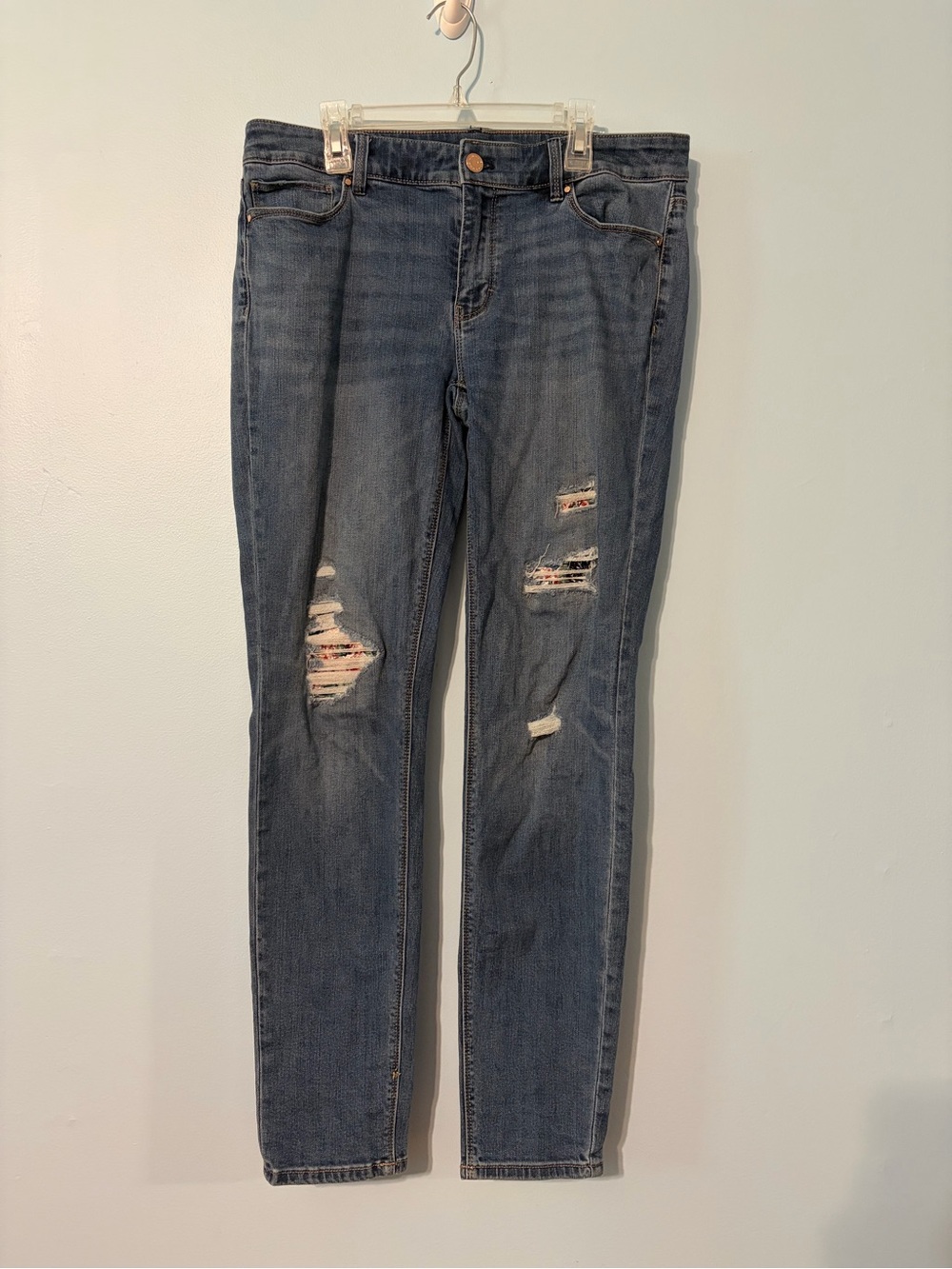 White House Black Market The Skinny Distressed Women's Jeans